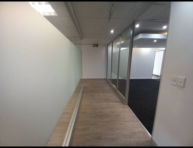 529M² OFFICE TO LET IN BRYANSTON